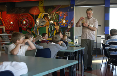 Brian delivering a workshop to primary school children at Glasgow Museums